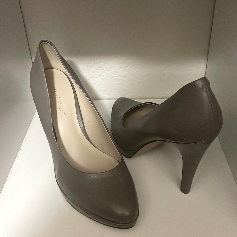 Nine West pumps